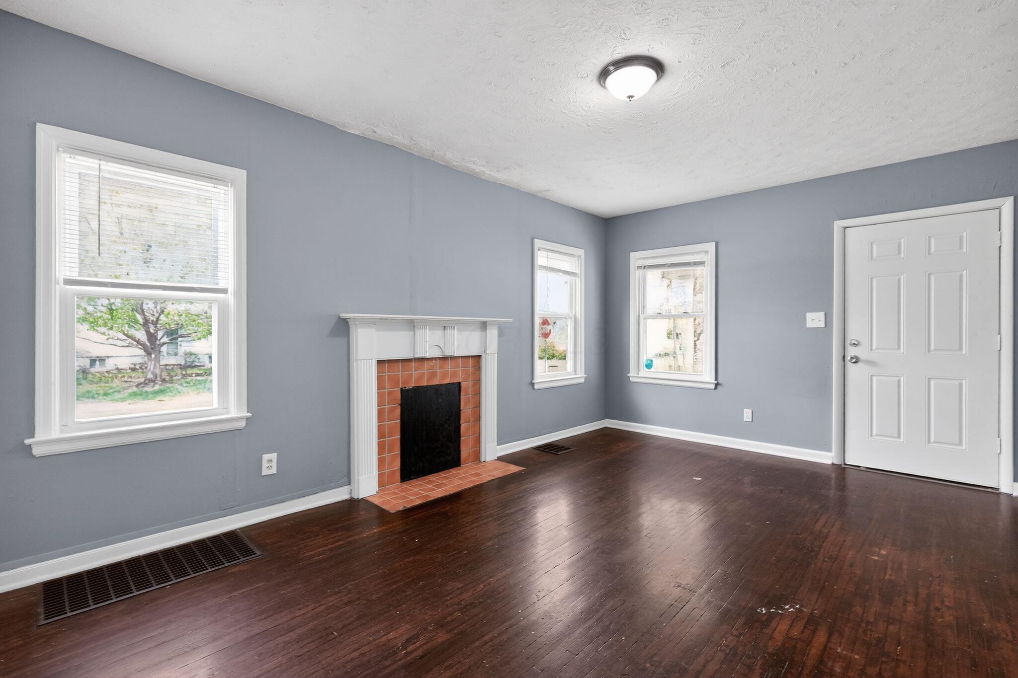 669 South Hampton Road Columbus, OH 43213 - Photo 9 of 28