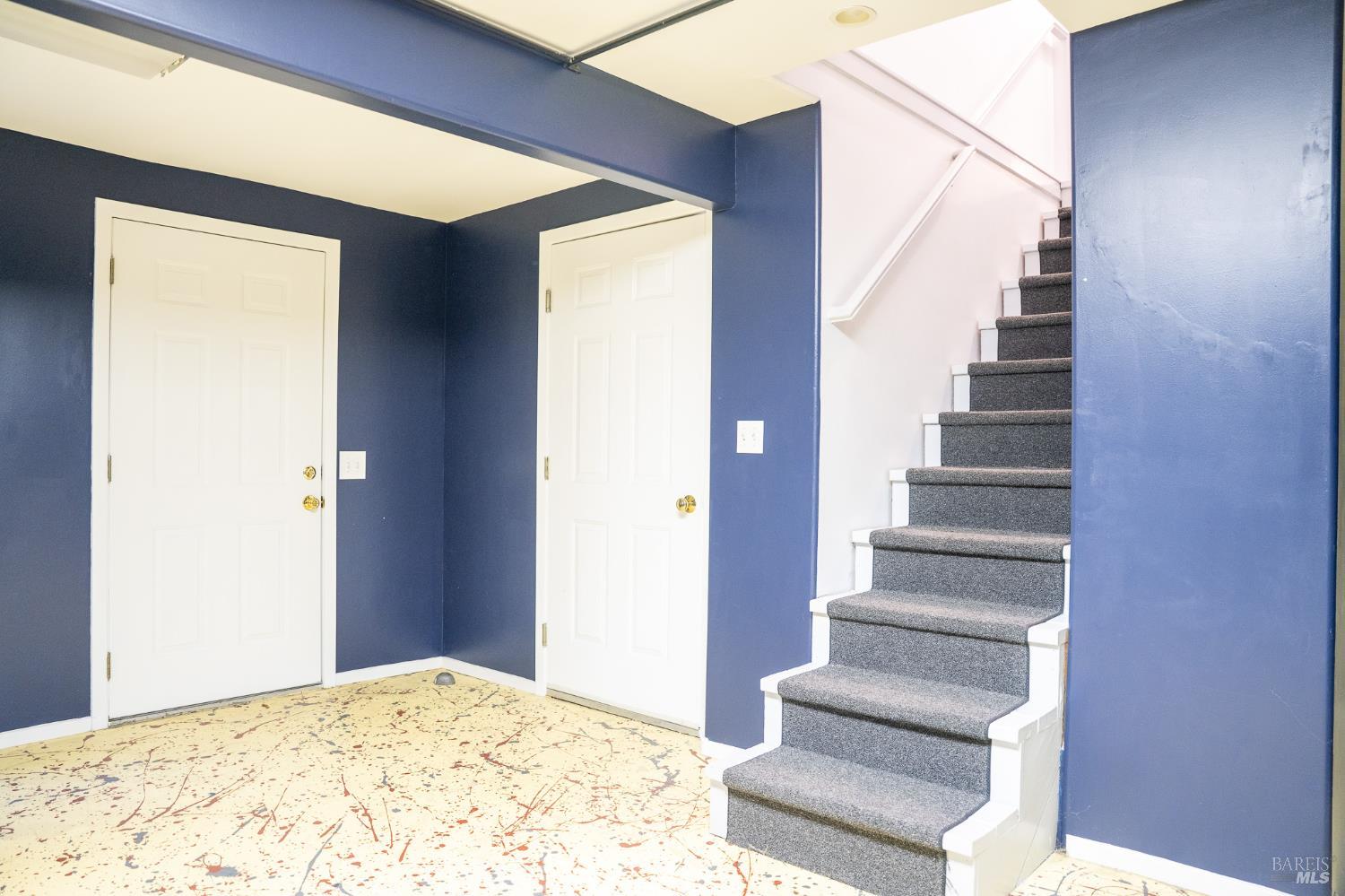 432 8th Street Santa Rosa, CA 95401 - Photo 32 of 40 a view of entryway