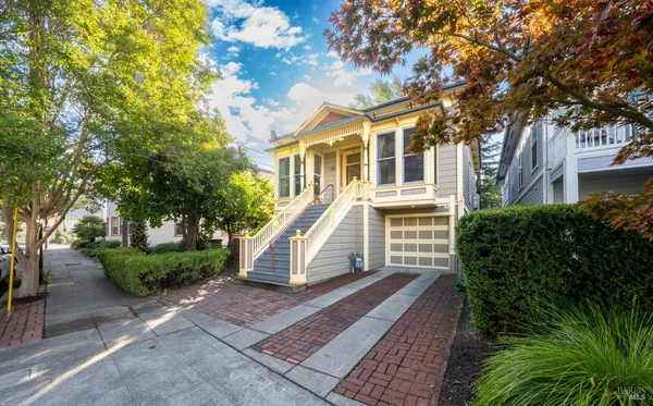 $1,000,000 | 432 8th Street, Santa Rosa, CA 95401