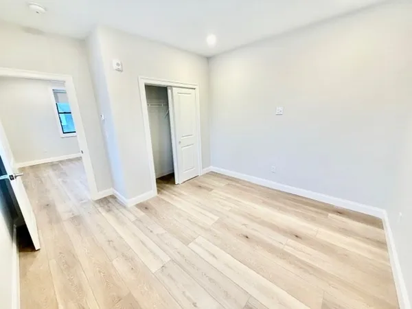 $2,400 | 220 Winthrop Street, Unit 302, Winthrop, MA 02152