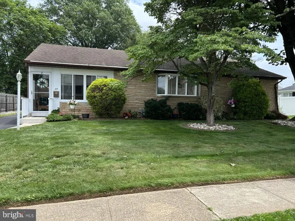 $465,000 | 20 Coral Drive, Hamilton, NJ 08619