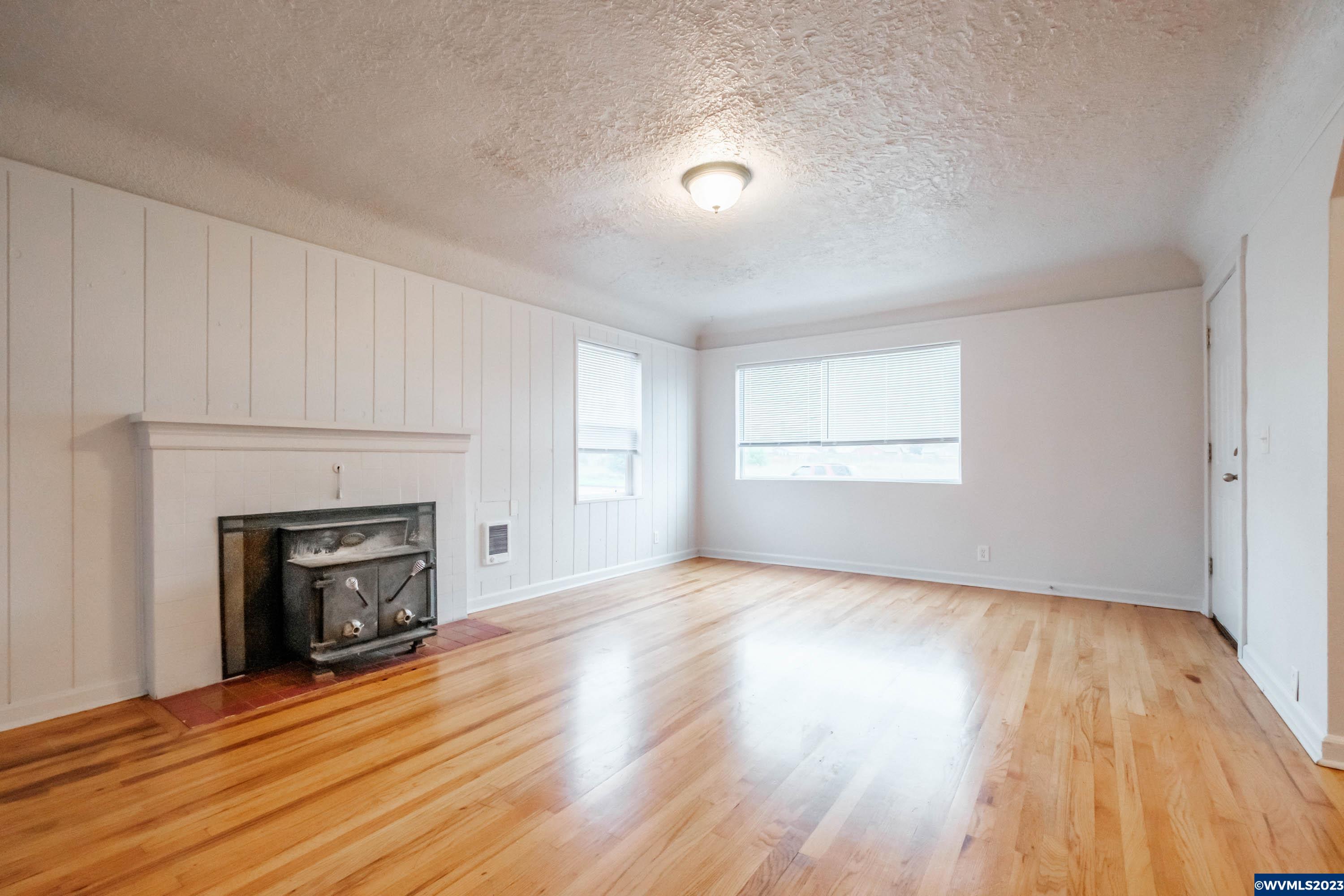 1185 Airport Road Lebanon, OR 97355 - Photo 3 of 33 Gallery Image 3
