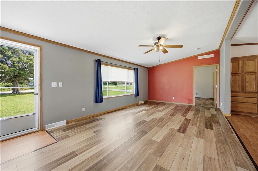 7677 1000 Road Fredonia, KS 66736 - Photo 6 of 32
