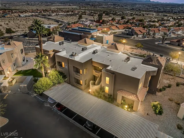 $195,000 | 2191 Bay Club Drive, Unit 204, Laughlin, NV 89029