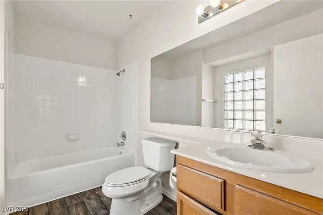 $195,000 | 2191 Bay Club Drive, Unit 204, Laughlin, NV 89029