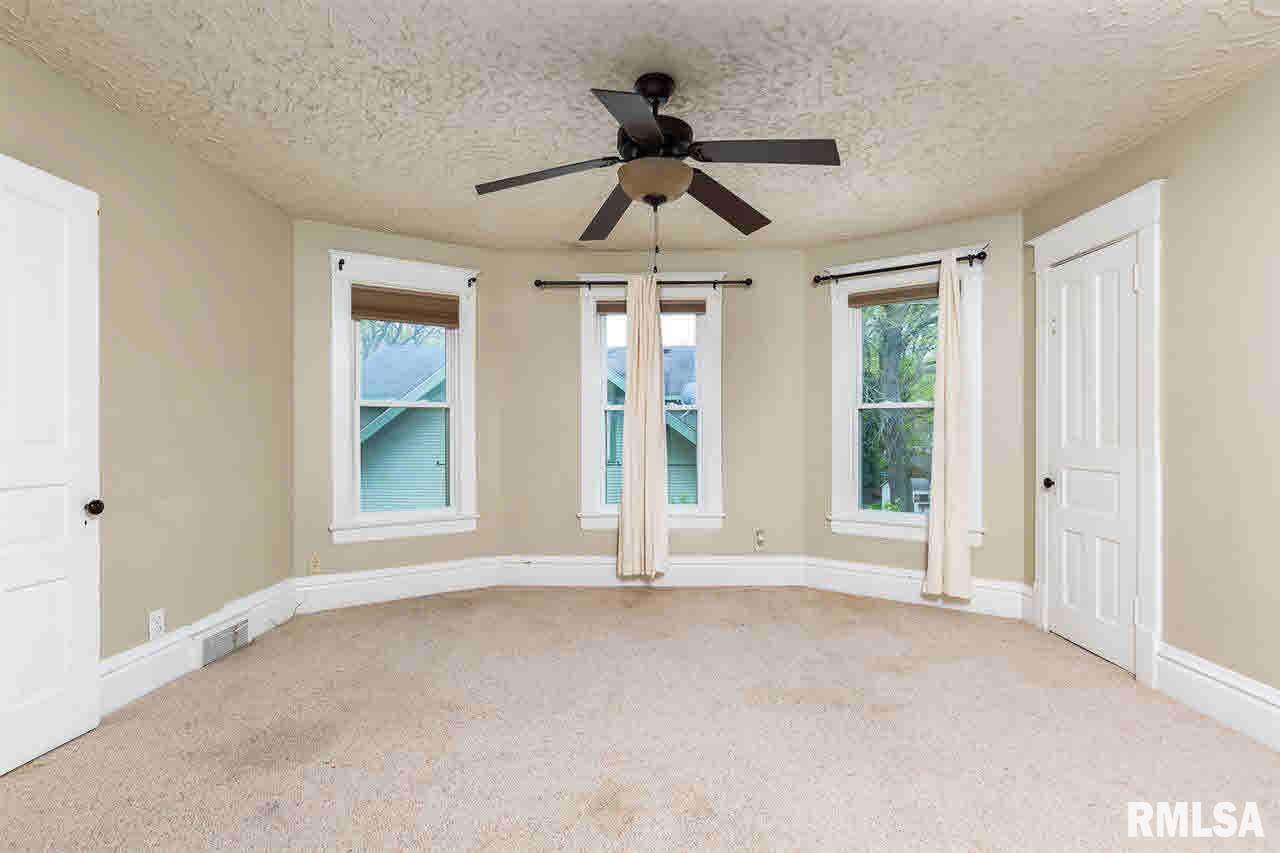 709 3rd Street Moline, IL 61265 - Photo 17 of 23 Gallery Image 17
