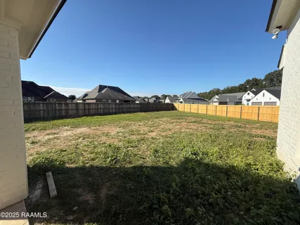 $423,900 | 102 Lakes Edge Drive, Broussard, LA 70518