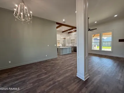 $423,900 | 102 Lakes Edge Drive, Broussard, LA 70518