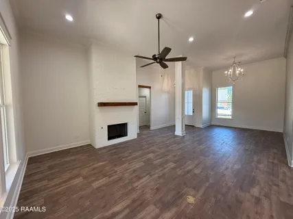 $423,900 | 102 Lakes Edge Drive, Broussard, LA 70518
