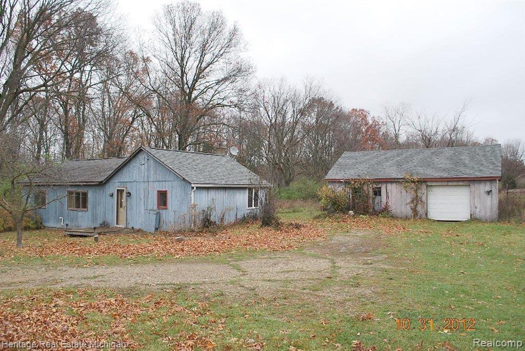 9300 Toma Road Pinckney, MI 48169 - Photo 1 of 12 DSC_0004.JPG