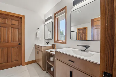$1,449,000 | W307N2873 Fieldwood Drive, Delafield, WI 53072