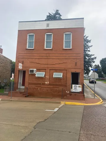 $135,000 | 303 West Water Street, Shullsburg, WI 53586