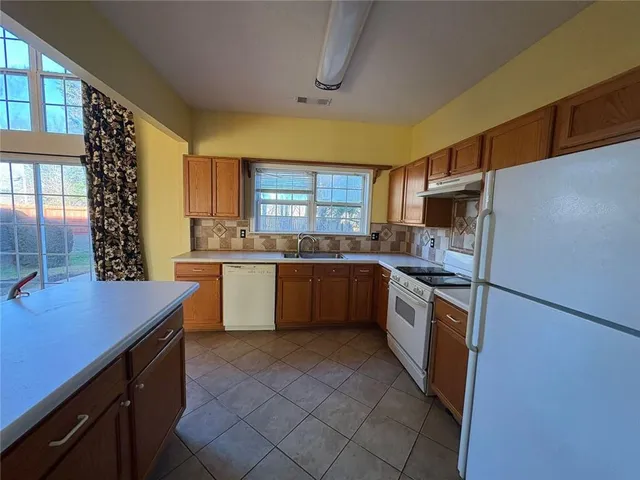 $2,400 | 1607 Heyford Circle, Kennesaw, GA 30152