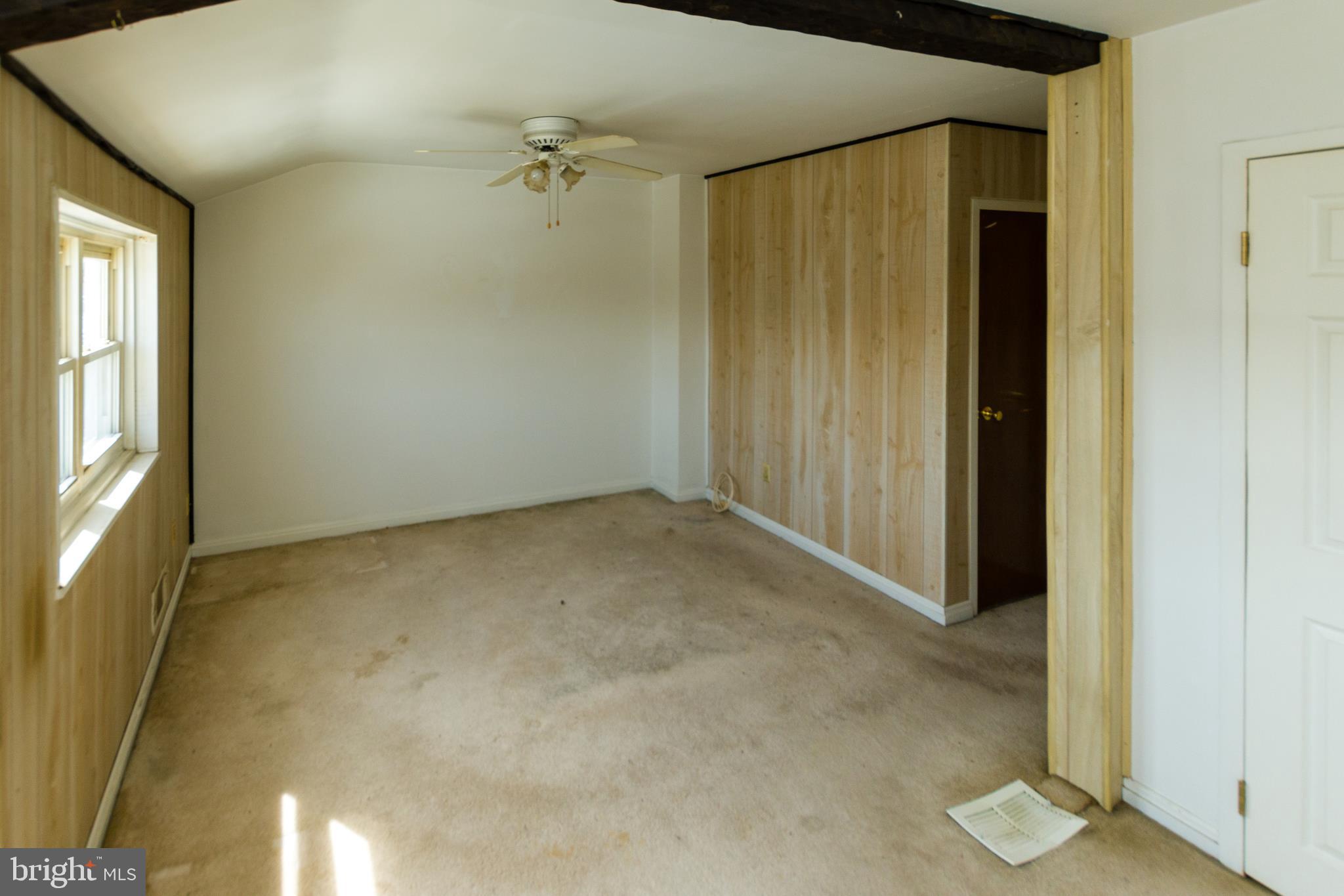 7825 Lockwood Road Baltimore, MD 21222 - Photo 13 of 20