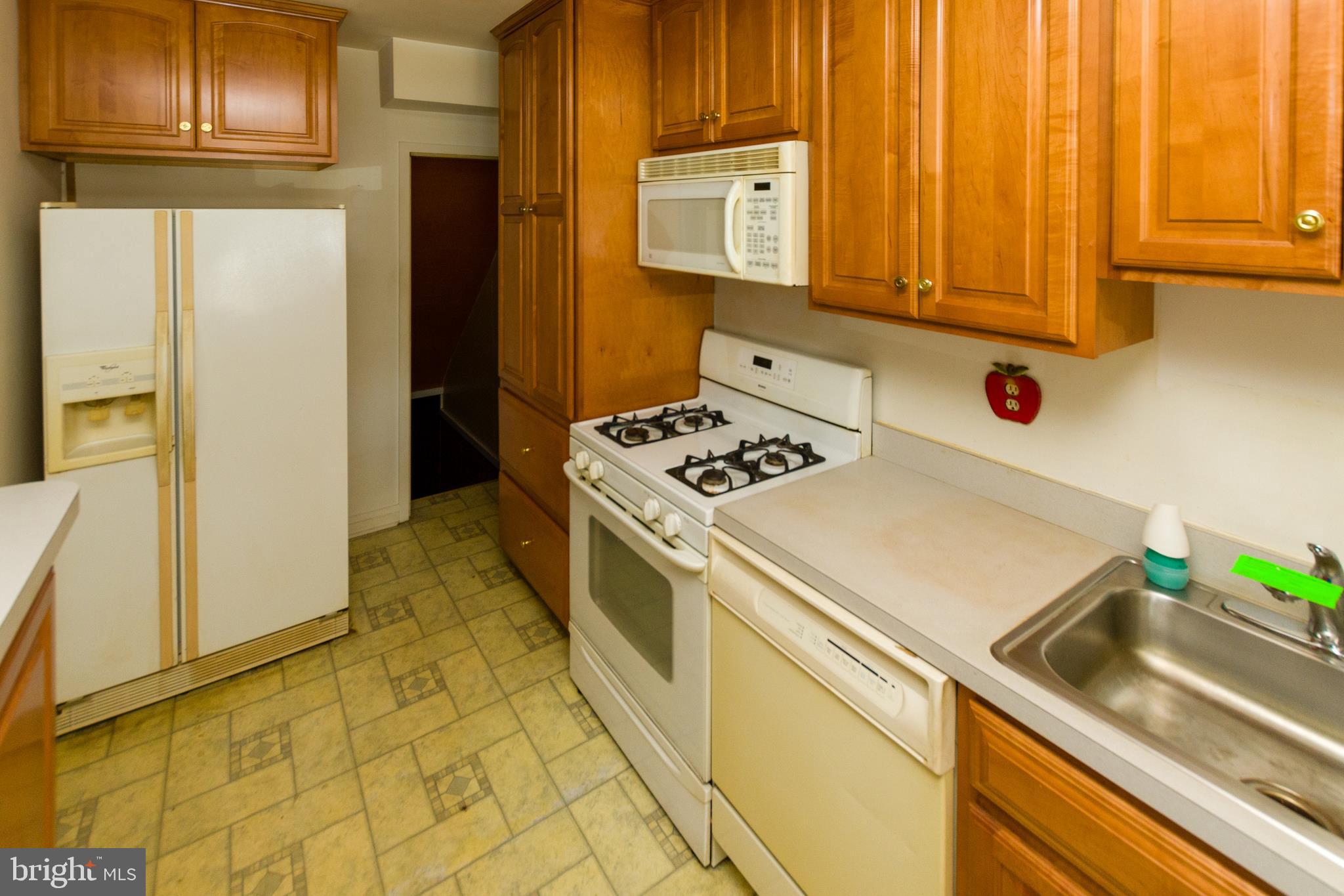 7825 Lockwood Road Baltimore, MD 21222 - Photo 9 of 20
