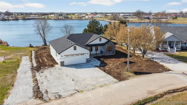 $349,900 | 223 Crescent Drive, Lincoln, MO 65338