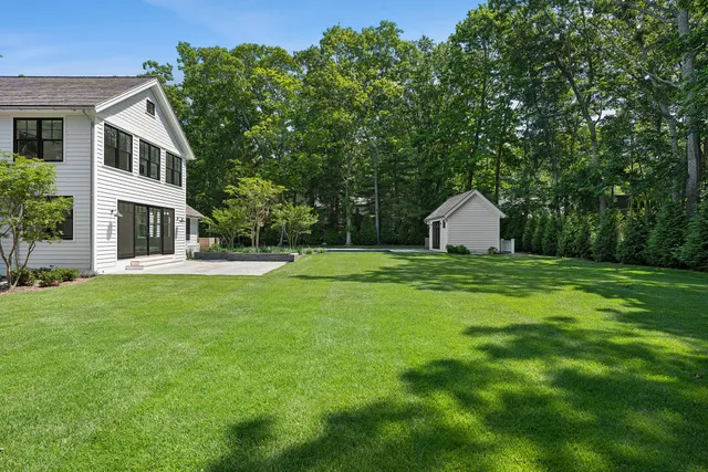 $5,495,000 | 41 Montauk Avenue, Sag Harbor, NY 11963