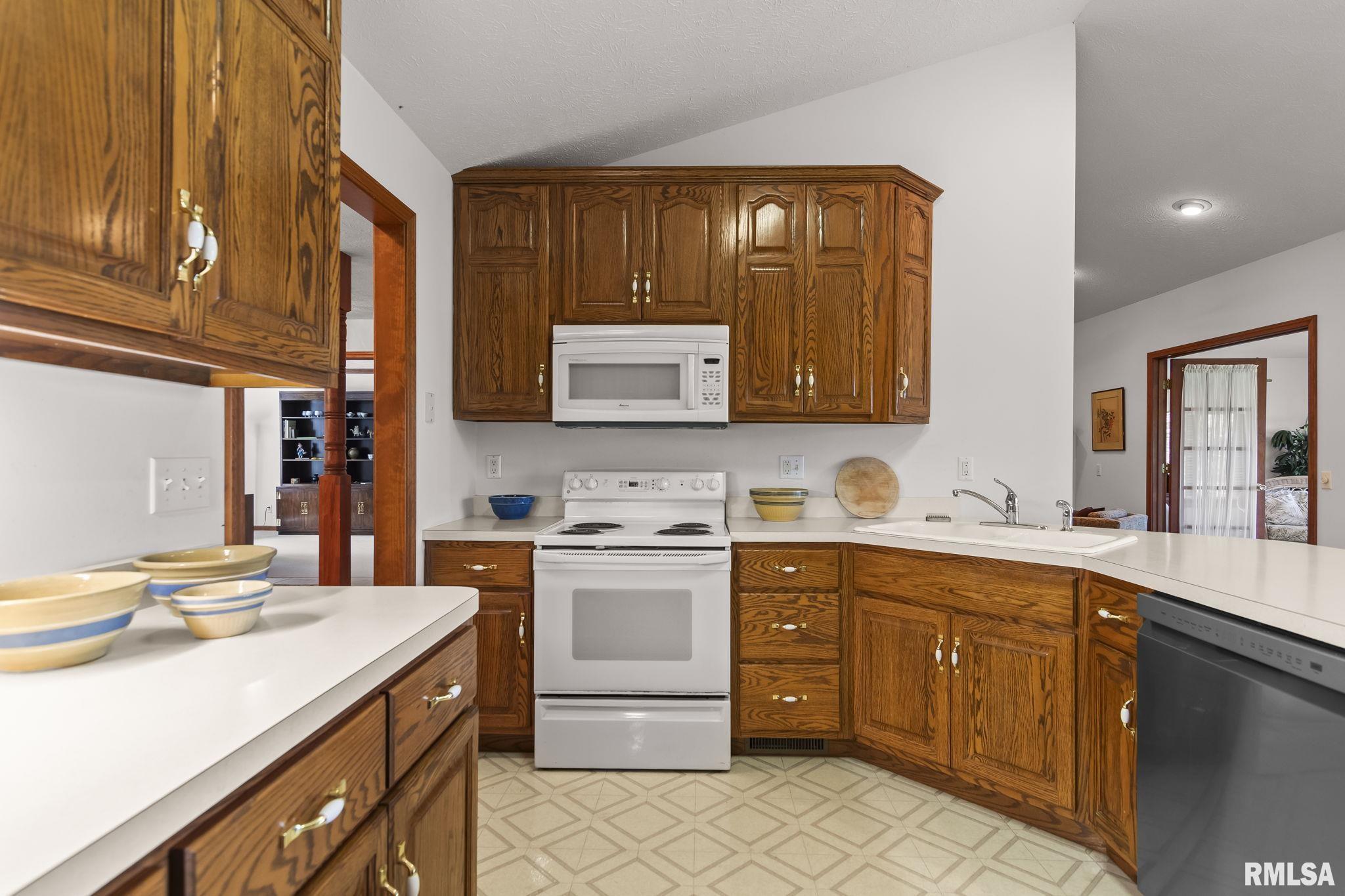 2508 Chicory Drive Springfield, IL 62711 - Photo 21 of 47