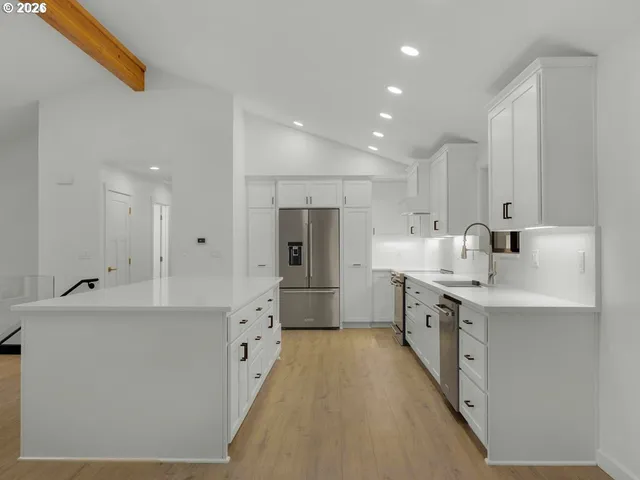 $939,000 | 37671 Timber Lane, Astoria, OR 97103