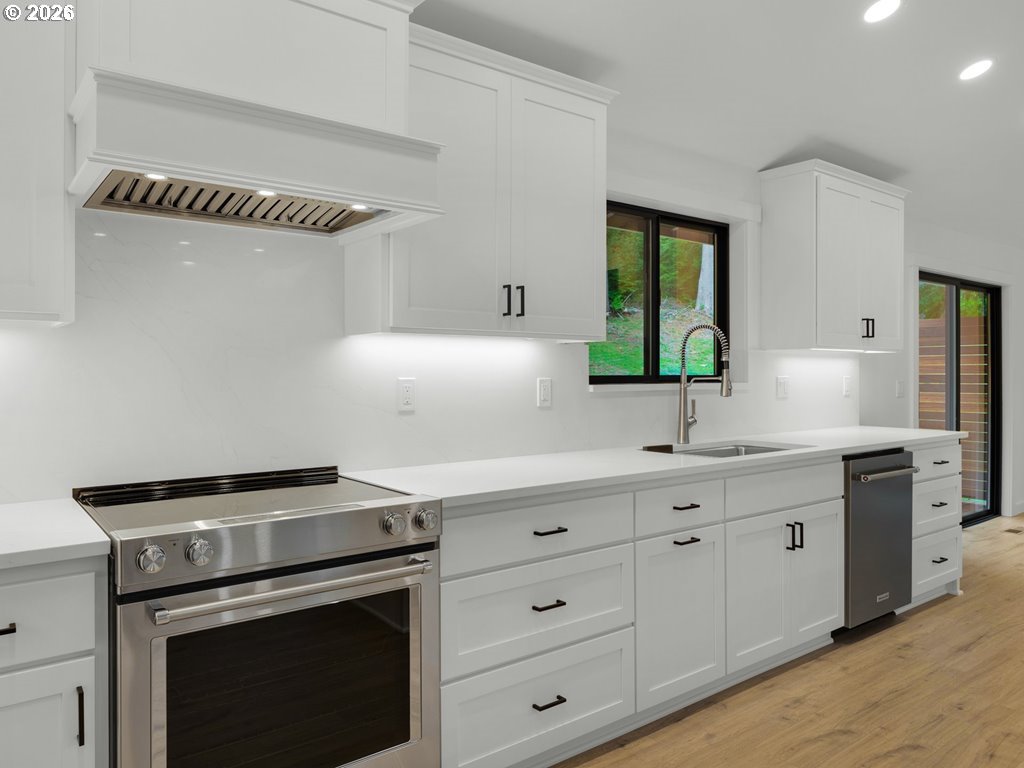 37671 Timber Lane Astoria, OR 97103 - Photo 18 of 44