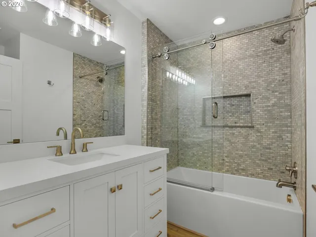 $939,000 | 37671 Timber Lane, Astoria, OR 97103