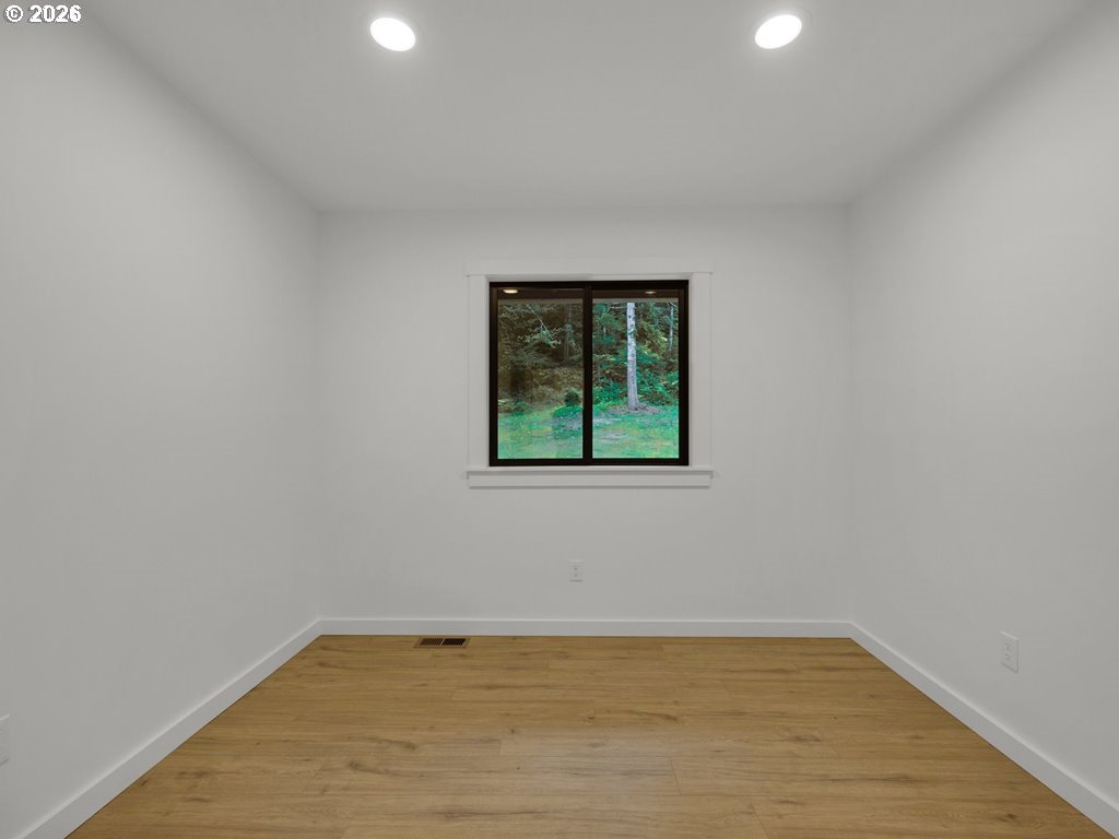 37671 Timber Lane Astoria, OR 97103 - Photo 21 of 44