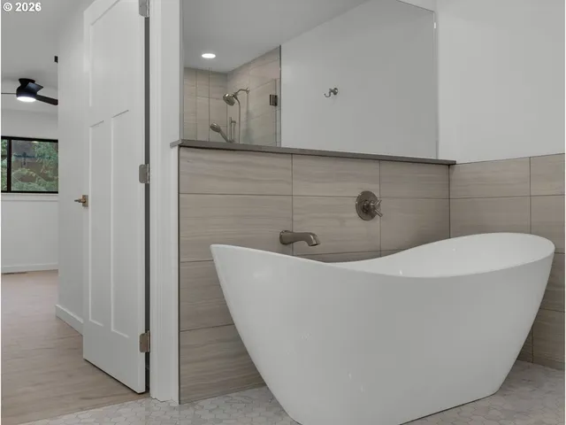 $939,000 | 37671 Timber Lane, Astoria, OR 97103