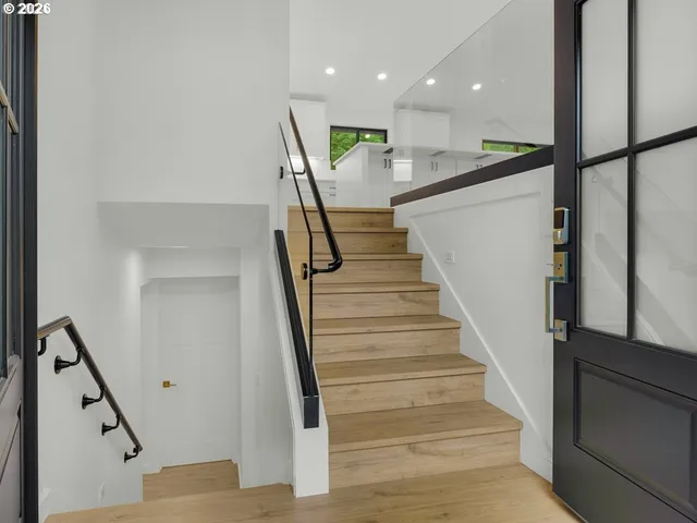 $939,000 | 37671 Timber Lane, Astoria, OR 97103