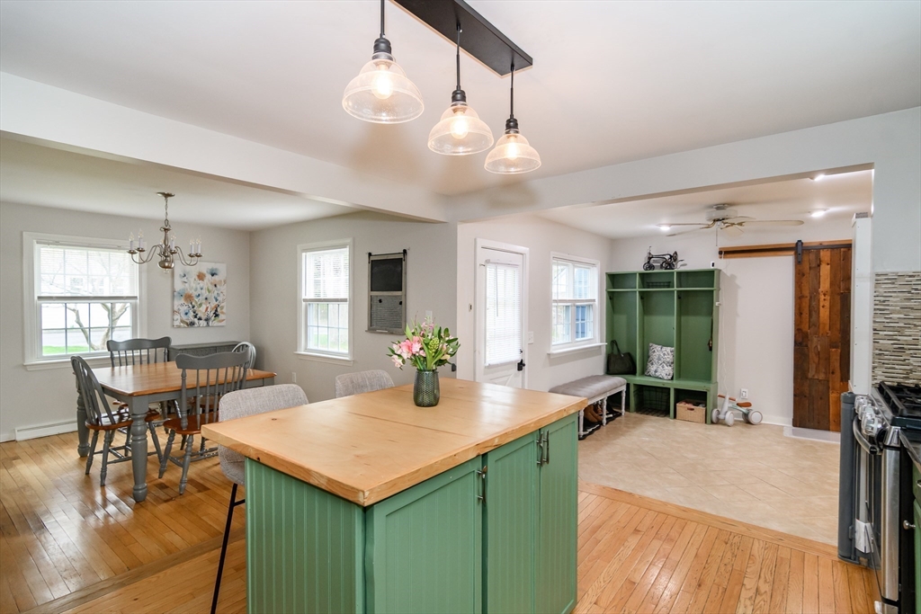 39 Old North Road Hudson, MA 01749 - Photo 6 of 24