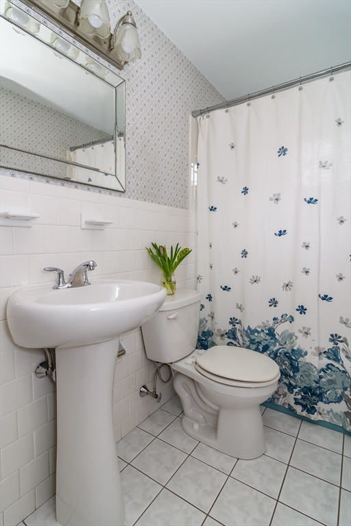 39 Old North Road Hudson, MA 01749 - Photo 10 of 24