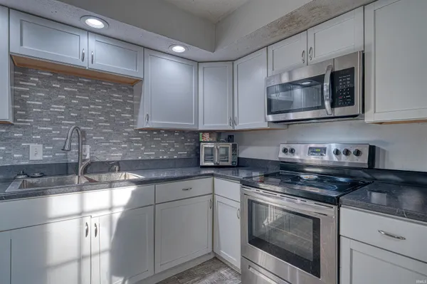 $118,000 | 2222 Kathleen Avenue, Evansville, IN 47714