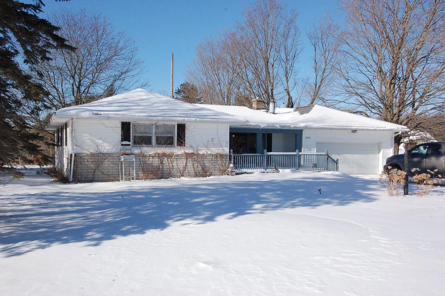 8886 South 33 Road Cadillac, MI 49601 - Photo 1 of 20 1896187.JPG