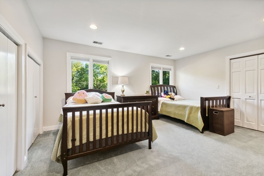 939 Illinois Road Wilmette, IL 60091 - Photo 22 of 39