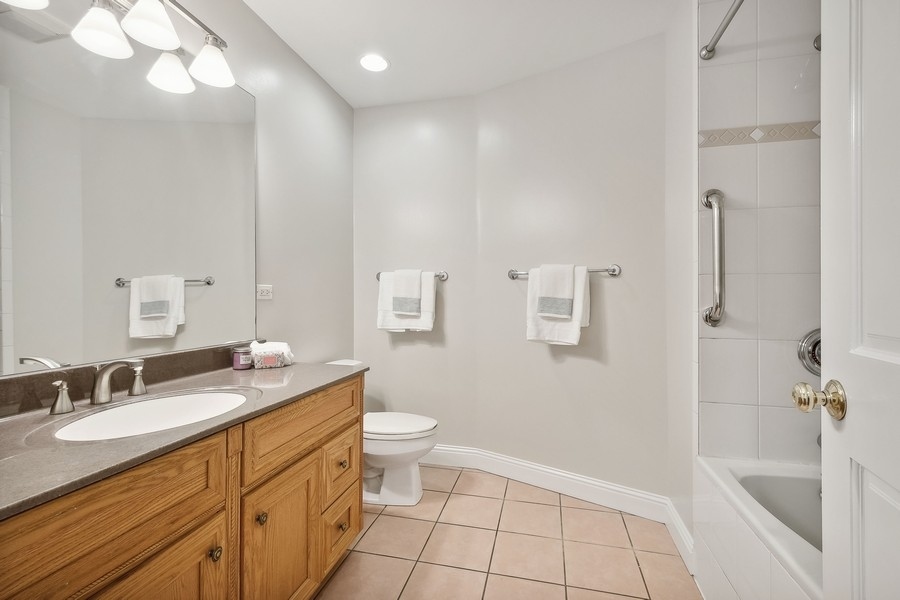 939 Illinois Road Wilmette, IL 60091 - Photo 24 of 39