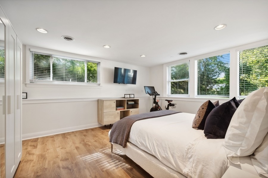 939 Illinois Road Wilmette, IL 60091 - Photo 28 of 39