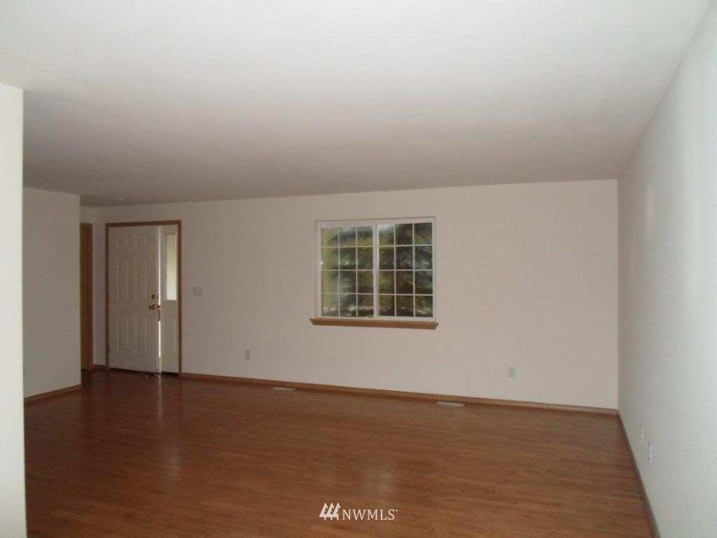 18219 Montborne Road Mount Vernon, WA 98274 - Photo 4 of 10 Gallery Image 4
