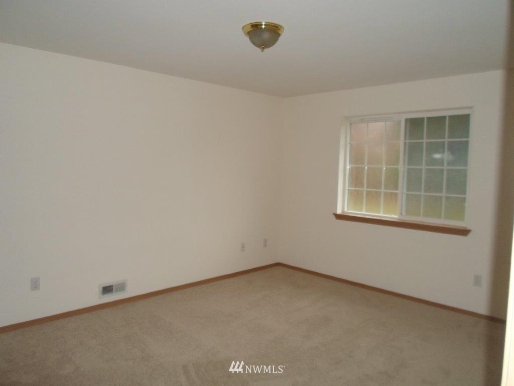18219 Montborne Road Mount Vernon, WA 98274 - Photo 7 of 10 Gallery Image 7
