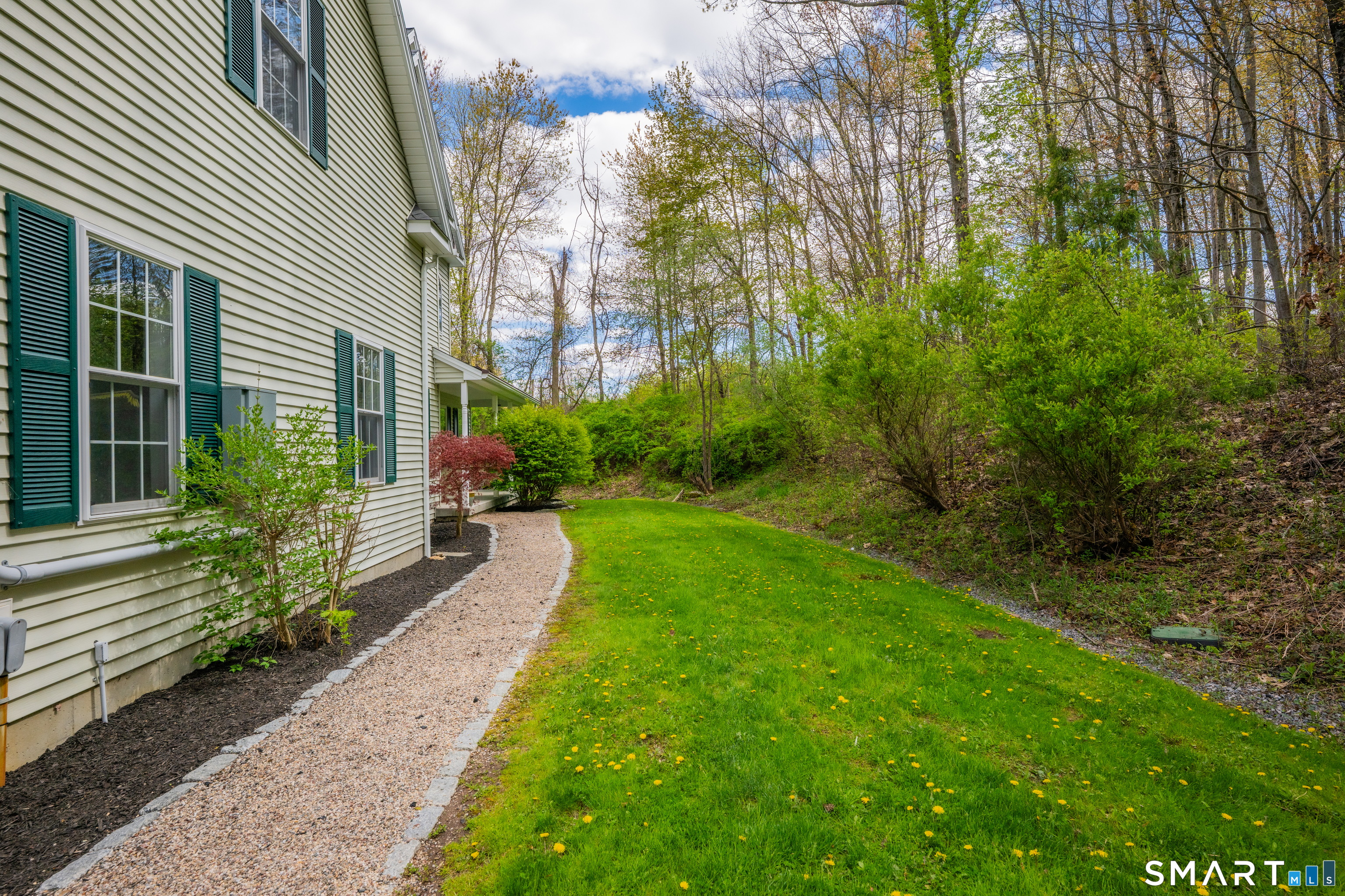 52 Old Farm Road Plymouth, CT 06786 - Photo 6 of 39