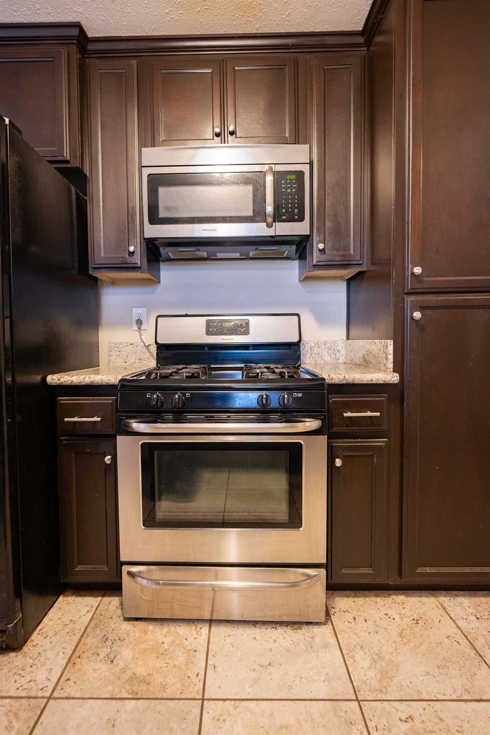 351 West Spring Lane Lemoore, CA 93245 - Photo 18 of 47 Gallery Image 18