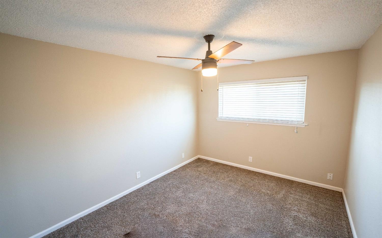 351 West Spring Lane Lemoore, CA 93245 - Photo 37 of 47 Gallery Image 37