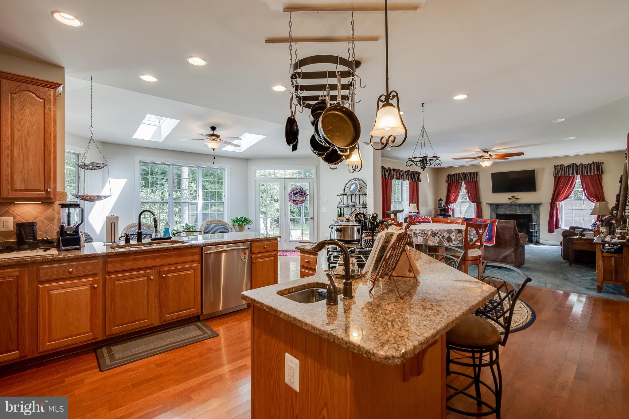 11351 Gunston Road Lorton, VA 22079 - Photo 7 of 68 Gallery Image 7
