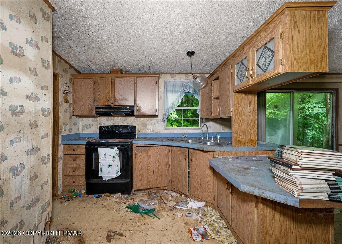 148 Walnut Street Kunkletown, PA 18058 - Photo 12 of 23 13-HomeView_Media-148_Walnut_St