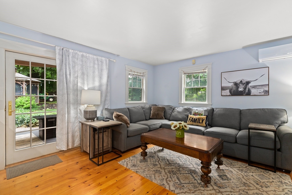 47 Bancroft Road Holden, MA 01520 - Photo 4 of 41