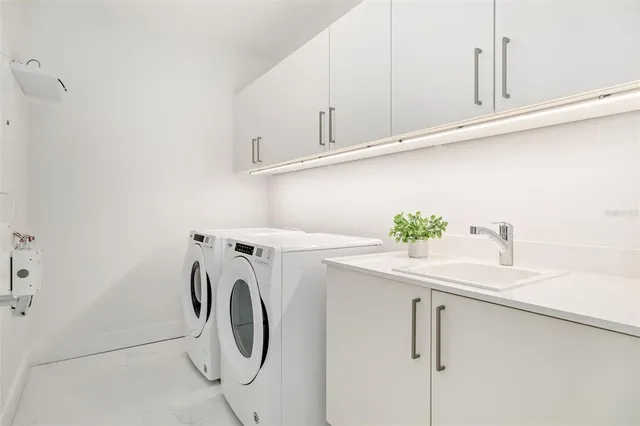 $3,300,000 | 111 South Pineapple Avenue, Unit 1204, Sarasota, FL 34236