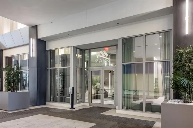 $3,300,000 | 111 South Pineapple Avenue, Unit 1204, Sarasota, FL 34236