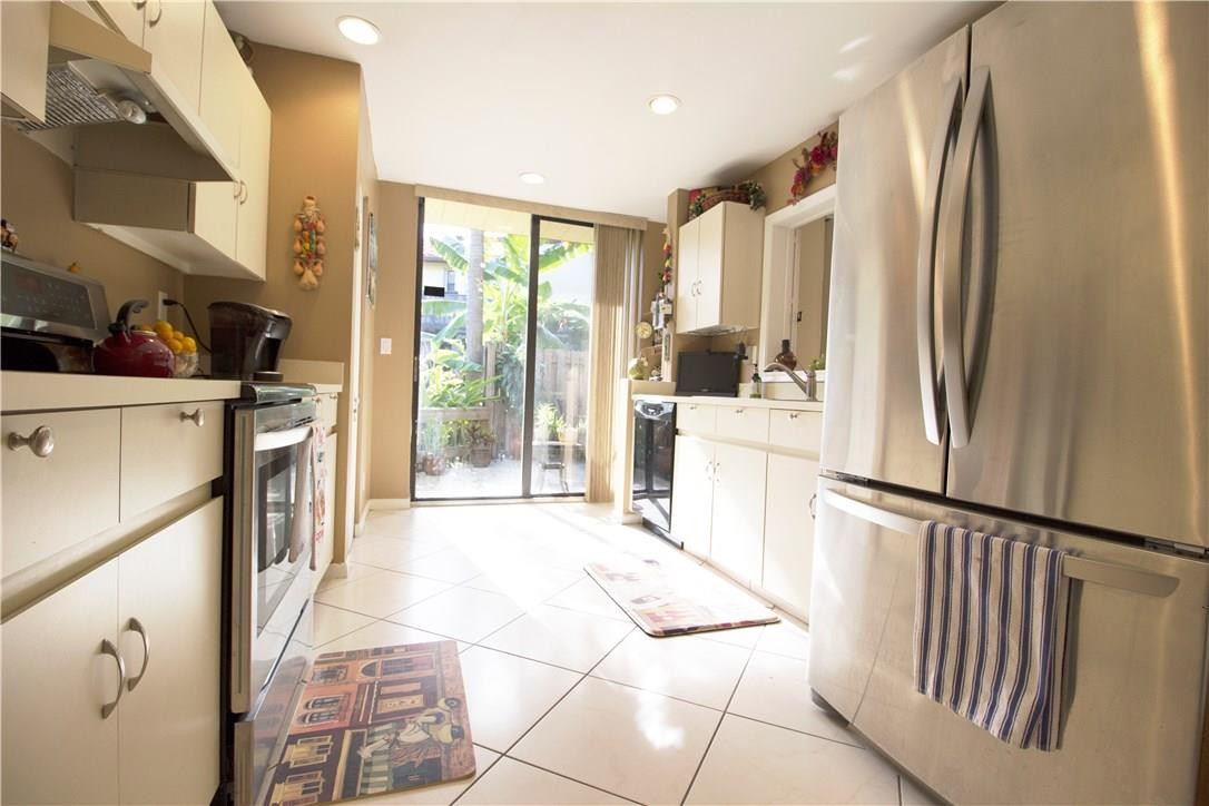 5720 Fox Hollow Drive, Unit D Boca Raton, FL 33486 - Photo 7 of 23 Photo 7
