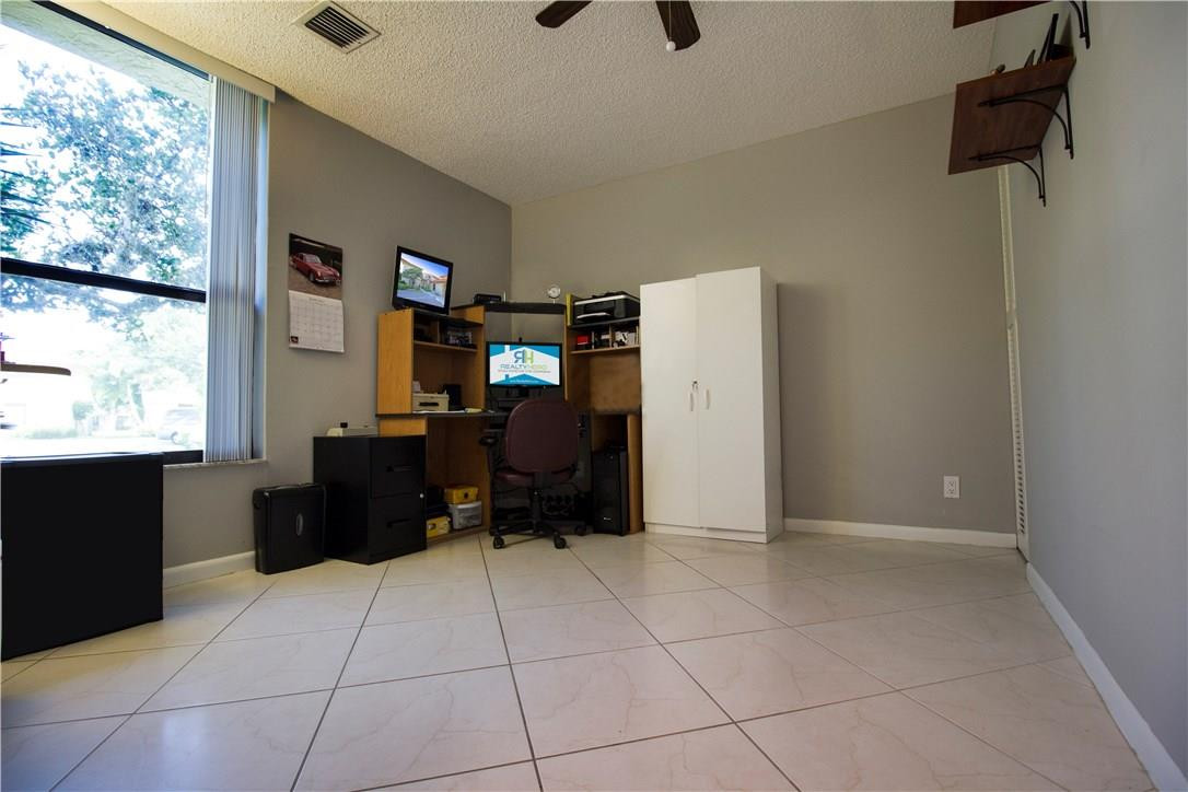 5720 Fox Hollow Drive, Unit D Boca Raton, FL 33486 - Photo 10 of 23 Photo 10