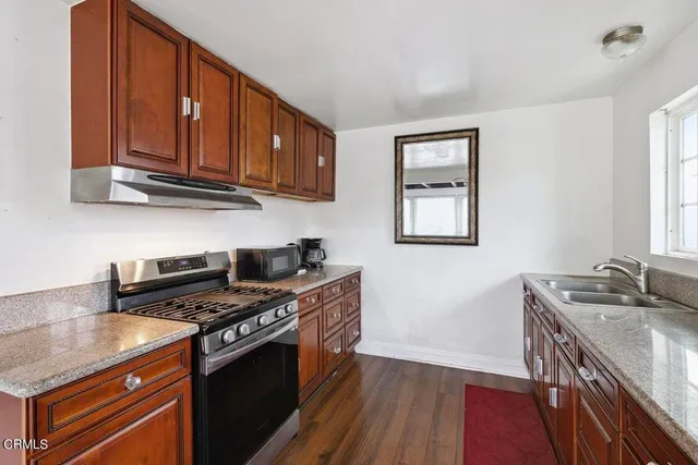 $1,099,000 | 2301 Roosevelt Boulevard, Oxnard, CA 93035