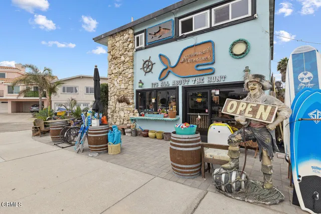 $1,099,000 | 2301 Roosevelt Boulevard, Oxnard, CA 93035