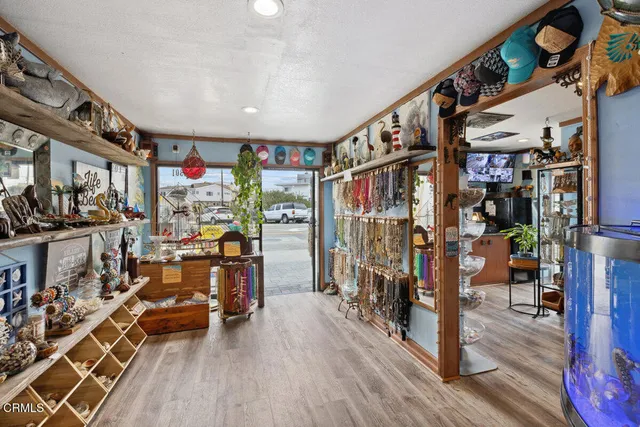 $1,099,000 | 2301 Roosevelt Boulevard, Oxnard, CA 93035